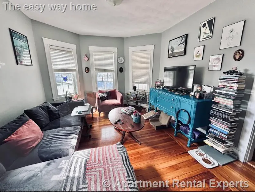 3 bed, 1 bath apartment for rent at 835 Fellsway, Wellington — photo 10 of 23