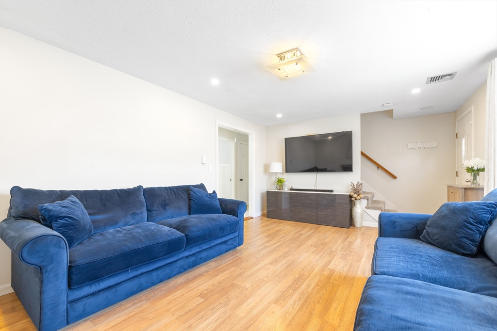 2 bed, 1 bath apartment for rent at 835 Mount Hope St Unit 19, North Attleboro — photo 10 of 19