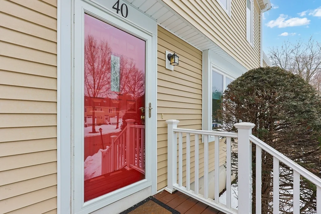3 bed, 1 bath apartment for rent at 835 Mount Hope St Unit 40, North Attleboro