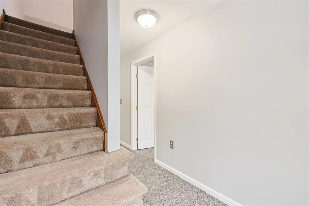 3 bed, 1 bath apartment for rent at 835 Mount Hope St Unit 40, North Attleboro — photo 38 of 40
