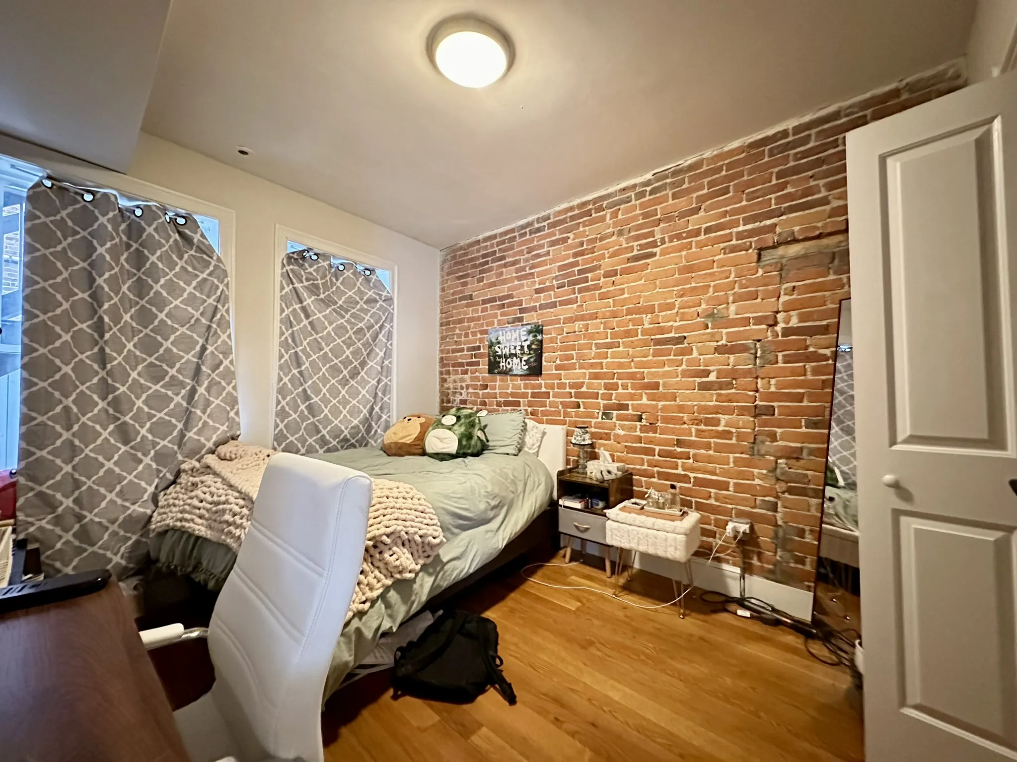 4 bed, 2 bath apartment for rent at 836 Huntington Ave Unit 1, Mission Hill — photo 15 of 32