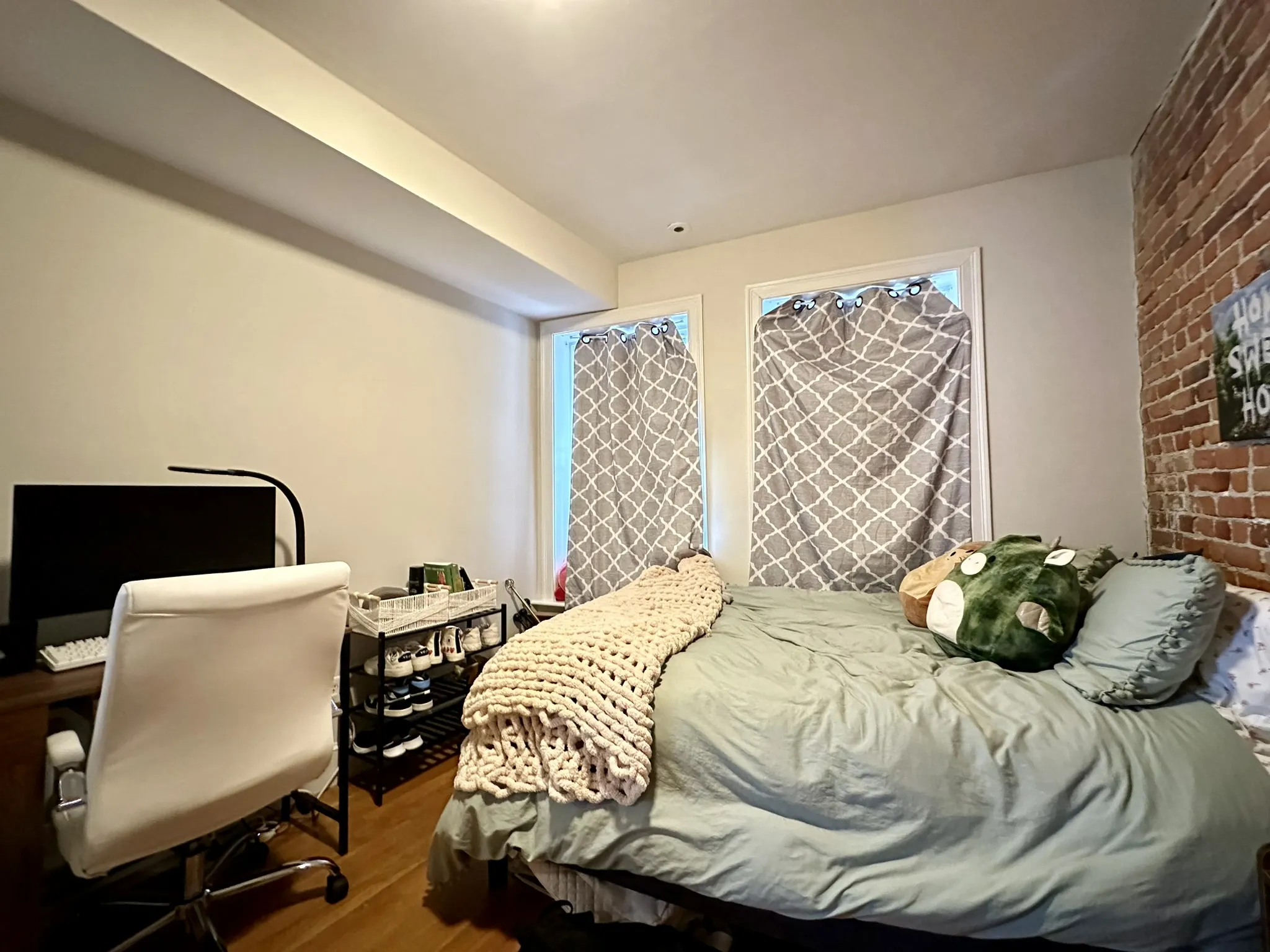 4 bed, 2 bath apartment for rent at 836 Huntington Ave Unit 1, Mission Hill — photo 14 of 32