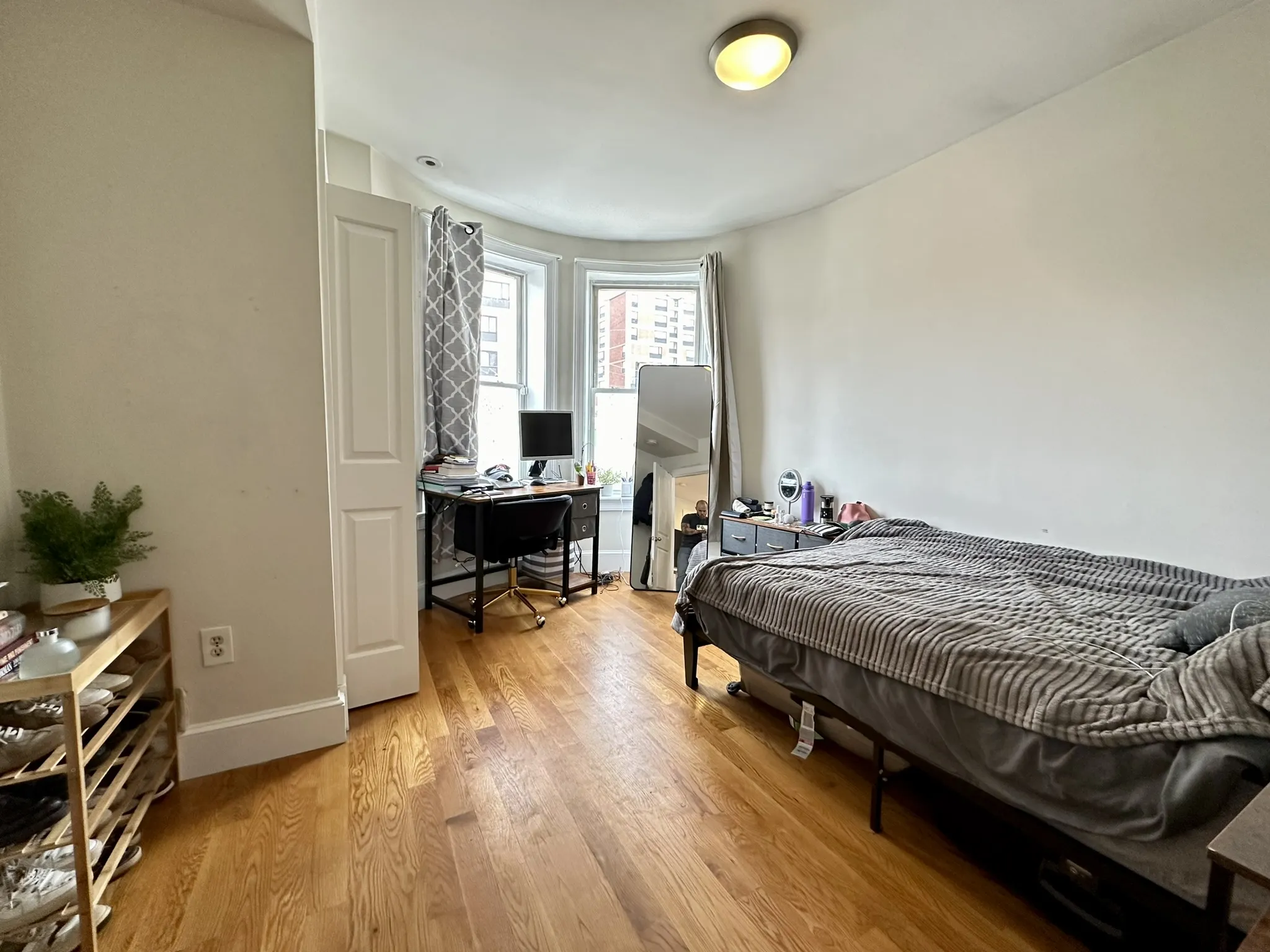 4 bed, 2 bath apartment for rent at 836 Huntington Ave Unit 1A, Mission Hill — photo 3 of 23