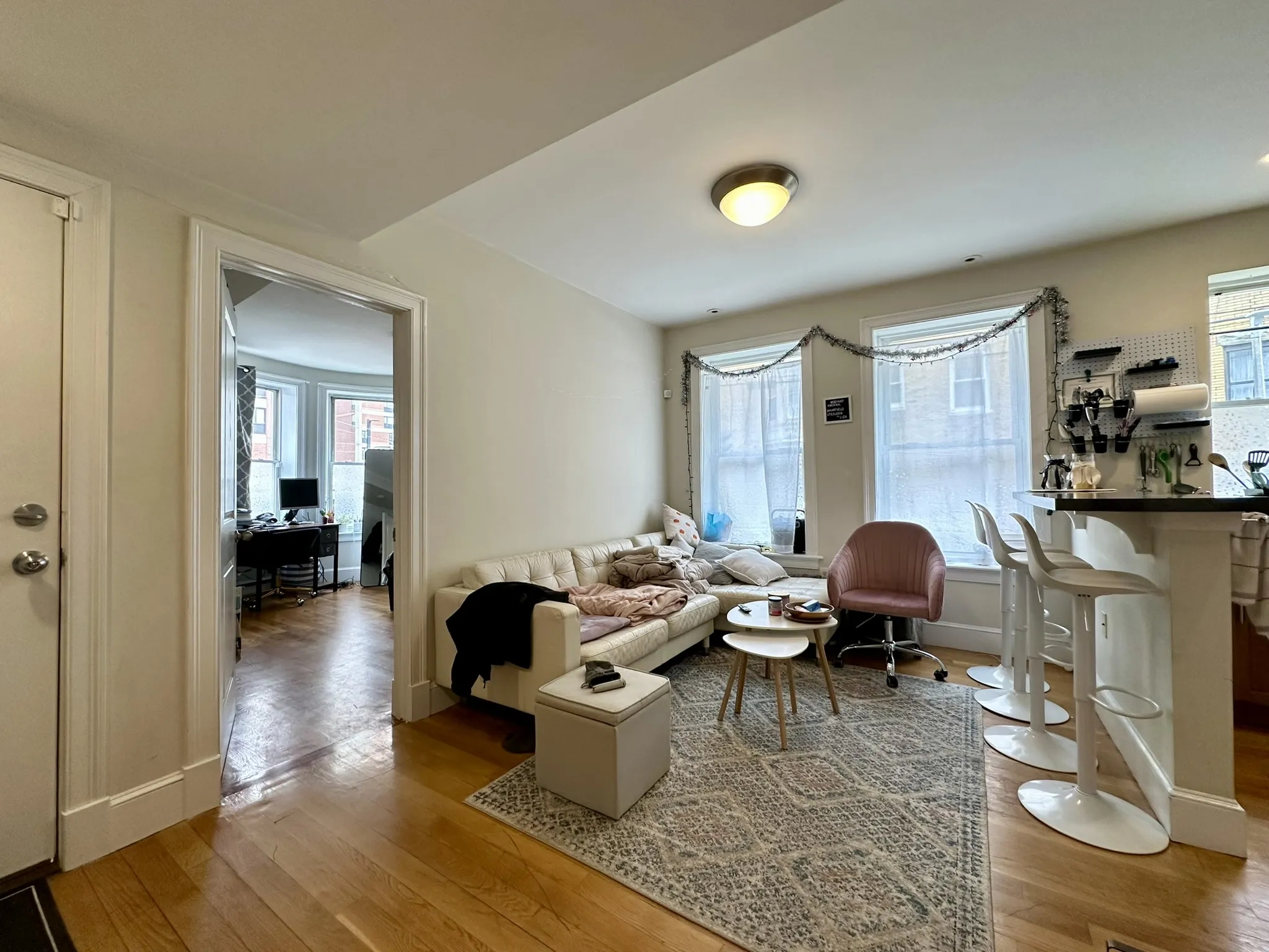 4 bed, 2 bath apartment for rent at 836 Huntington Ave Unit 1A, Mission Hill — photo 6 of 23