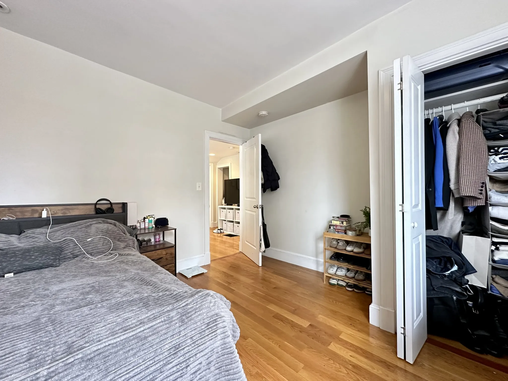 4 bed, 2 bath apartment for rent at 836 Huntington Ave Unit 1W, Mission Hill — photo 7 of 32