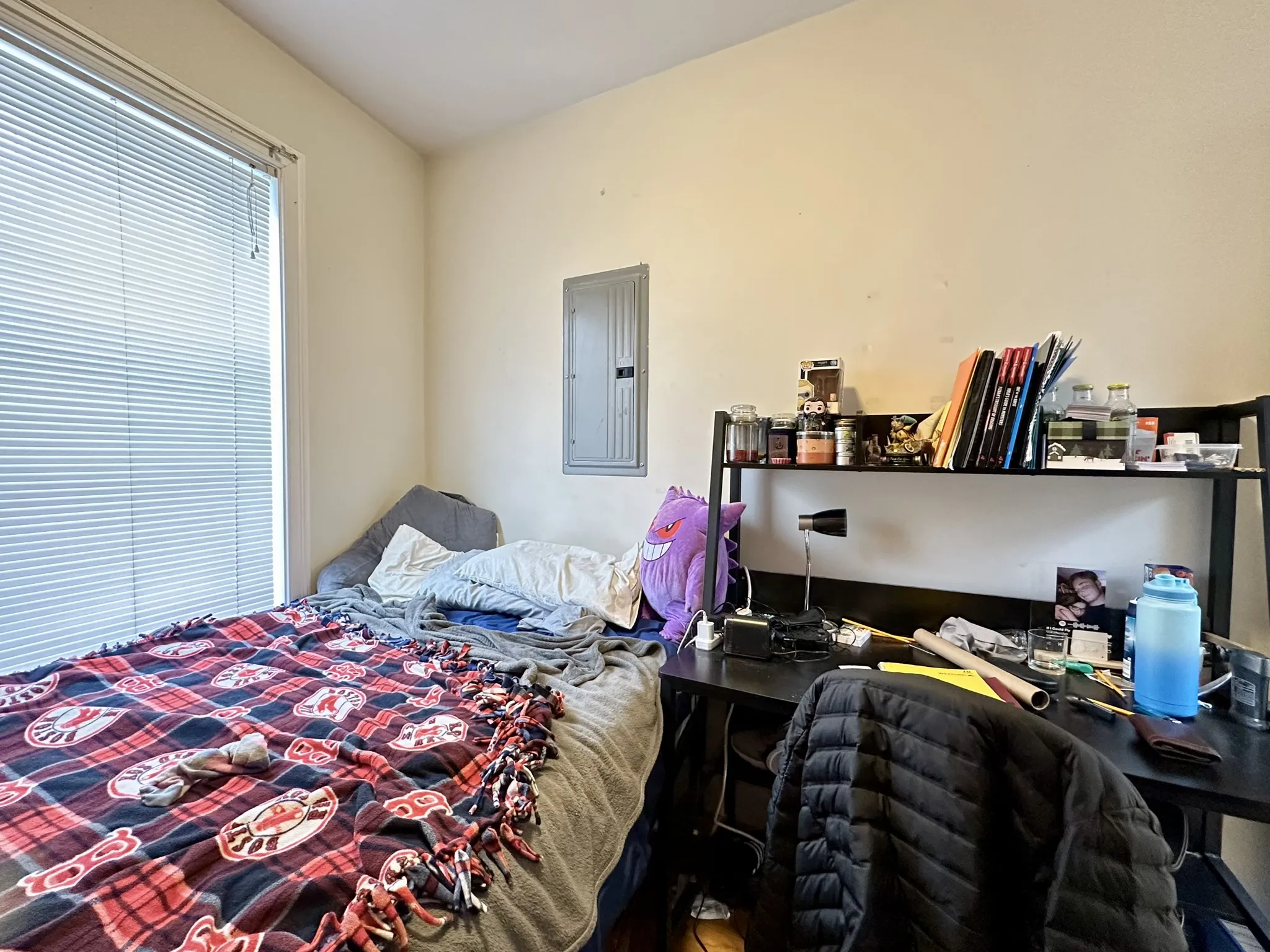 4 bed, 1 bath apartment for rent at 836 Huntington Ave Unit 3, Mission Hill — photo 10 of 23