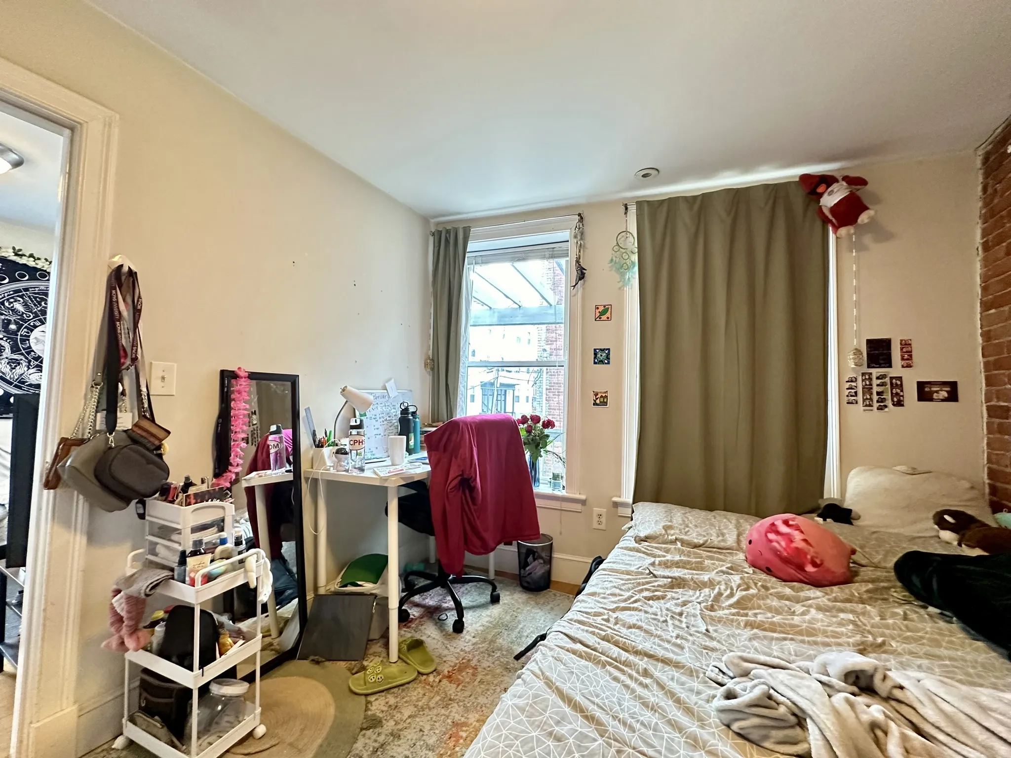 4 bed, 1 bath apartment for rent at 836 Huntington Ave Unit 3, Mission Hill — photo 22 of 23