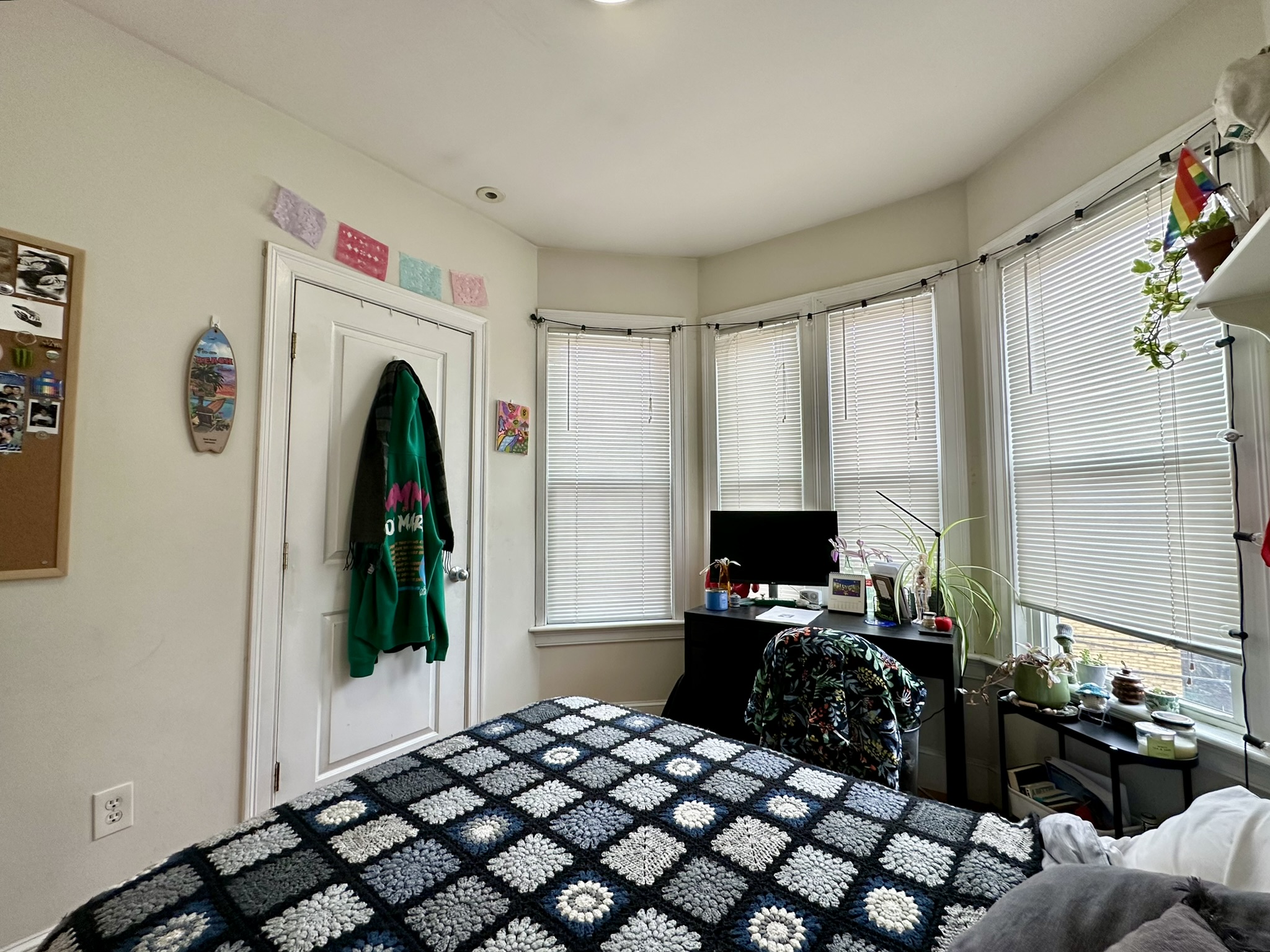 4 bed, 1 bath apartment for rent at 836 Huntington Ave Unit 4, Mission Hill — photo 13 of 24