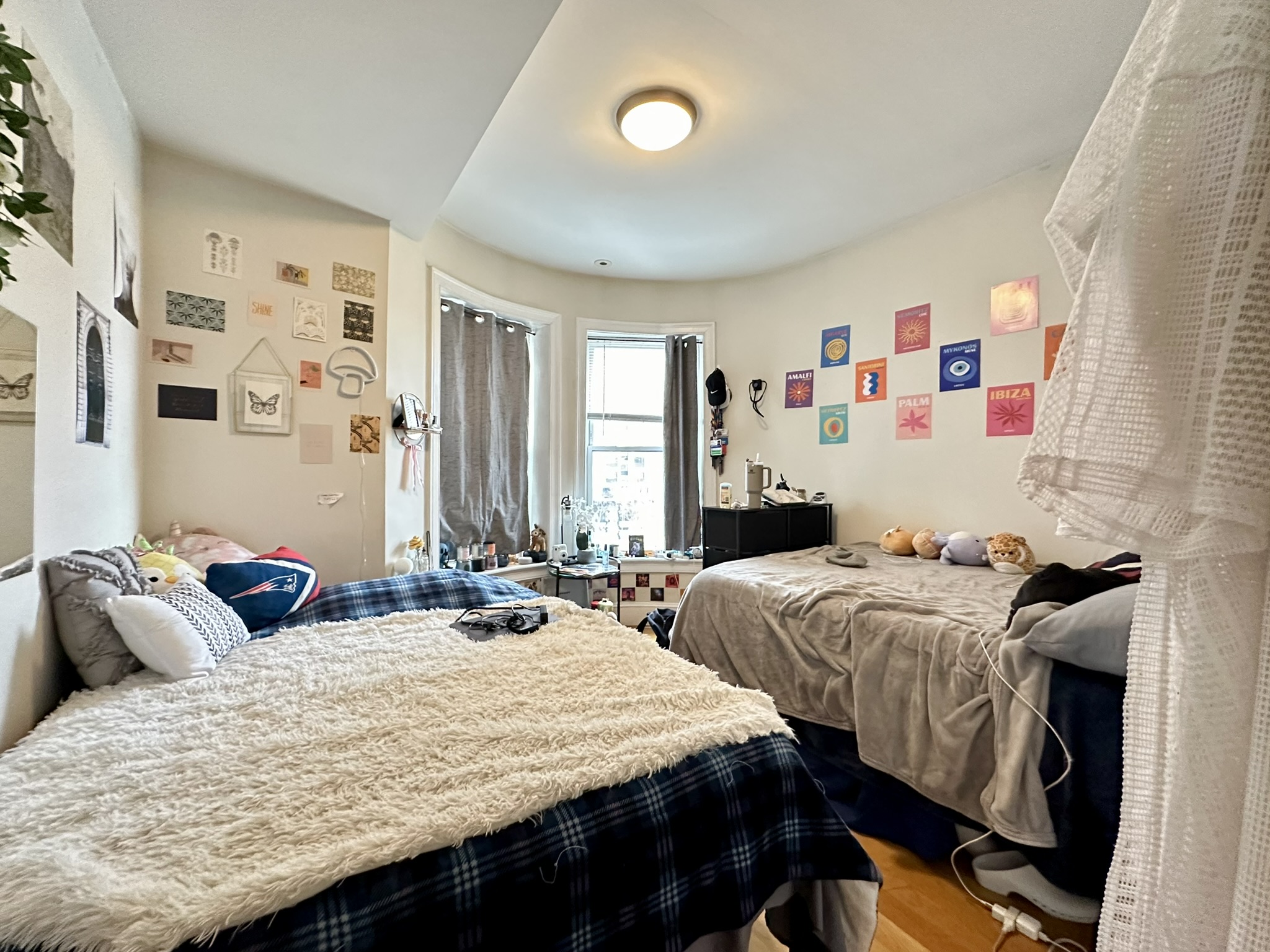 4 bed, 1 bath apartment for rent at 836 Huntington Ave Unit 4, Mission Hill — photo 9 of 24