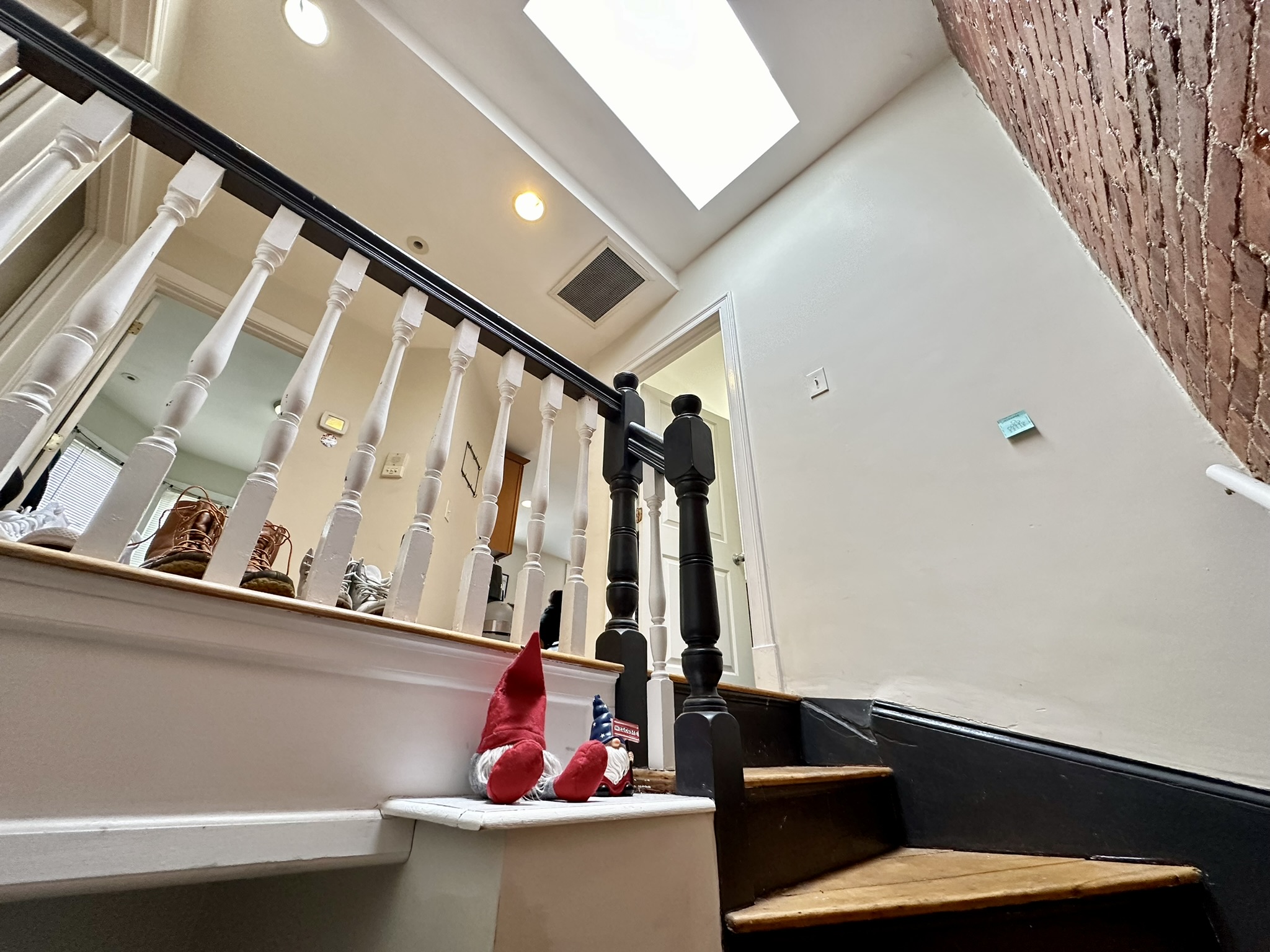 4 bed, 1 bath apartment for rent at 836 Huntington Ave Unit 4, Mission Hill — photo 4 of 24