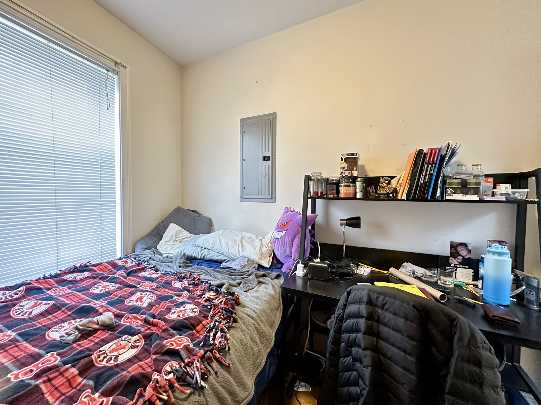 4 bed, 1 bath apartment for rent at 836 Huntington Ave Unit 4, Mission Hill — photo 7 of 24