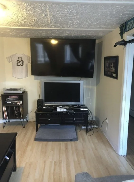 4 bed, 1 bath apartment for rent at 837.5 E 2nd St Unit 1, South Boston — photo 3 of 14