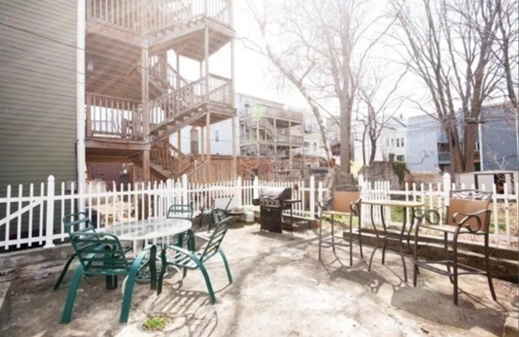 4 bed, 1 bath apartment for rent at 837.5 E 2nd St Unit 1, South Boston — photo 12 of 14