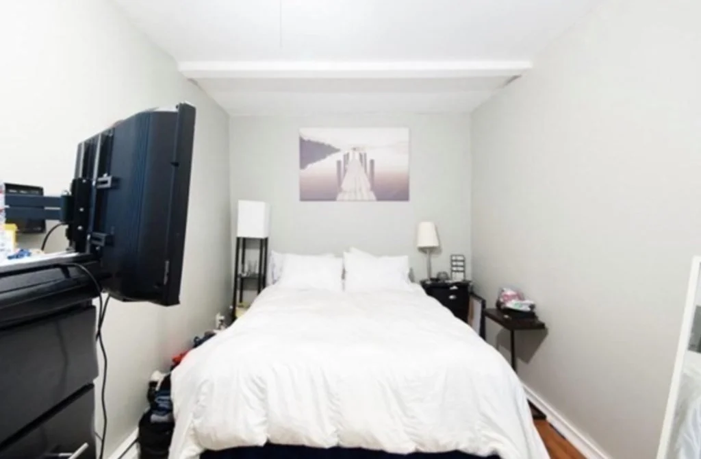 4 bed, 1 bath apartment for rent at 837.5 E 2nd St Unit 1, South Boston — photo 10 of 14