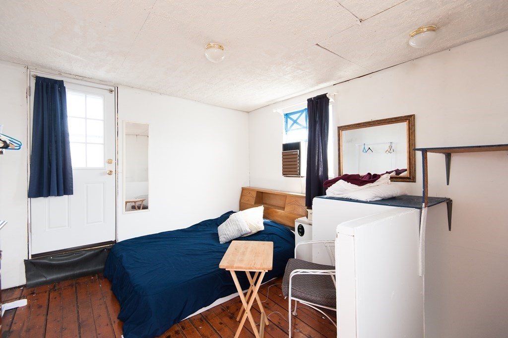 2 bed, 1 bath apartment for rent at 837.5 E 2nd St Unit 3, South Boston — photo 5 of 12
