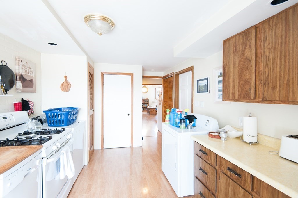 2 bed, 1 bath apartment for rent at 837.5 E 2nd St Unit 3, South Boston — photo 2 of 12