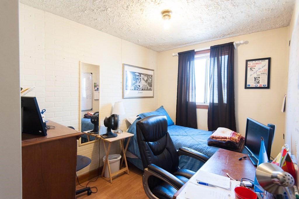 2 bed, 1 bath apartment for rent at 837.5 E 2nd St Unit 3, South Boston — photo 7 of 12