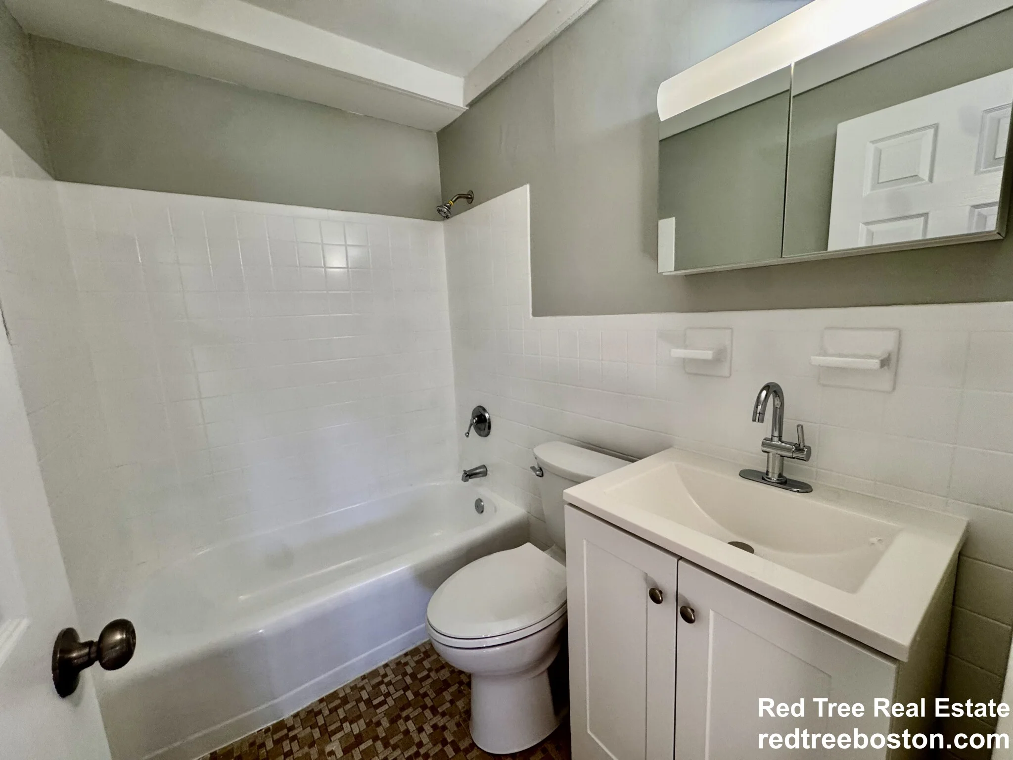 1 bed, 1 bath apartment for rent at 837 River St Unit 1., Hyde Park — photo 7 of 8