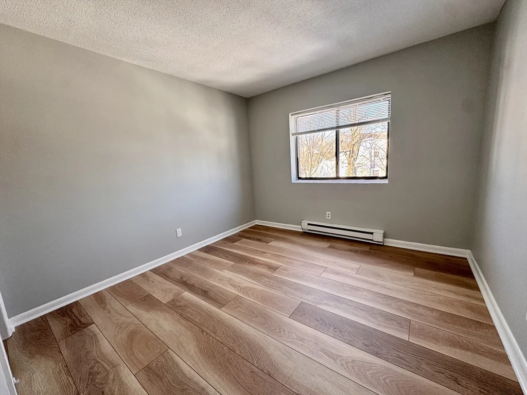 2 bed, 1 bath apartment for rent at 837 River St Unit 14, Hyde Park — photo 5 of 9