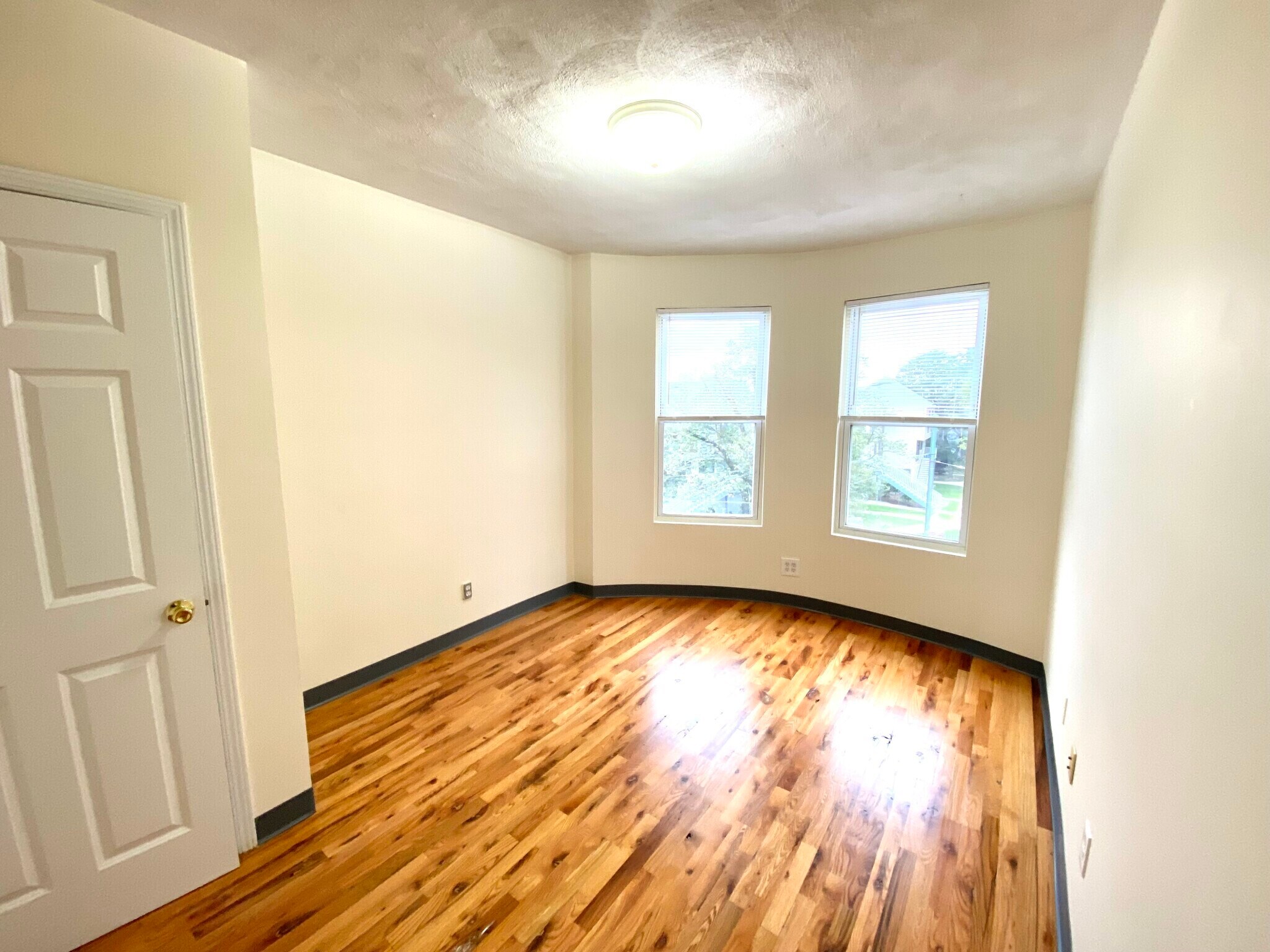 3 bed, 1 bath apartment for rent at 838 Huntington Ave Unit 2, Mission Hill — photo 5 of 7