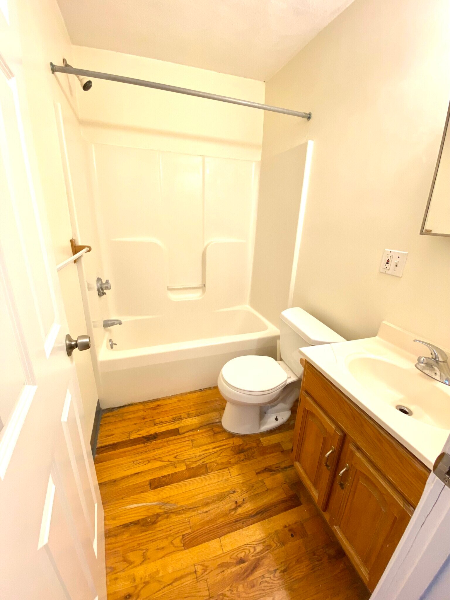 3 bed, 1 bath apartment for rent at 838 Huntington Ave Unit 2, Mission Hill — photo 7 of 7