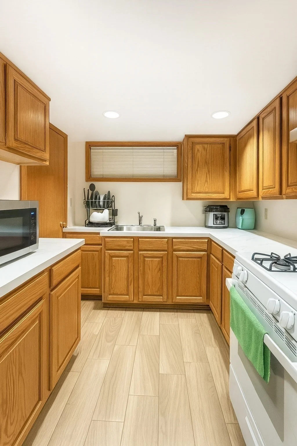 1 bed, 1 bath apartment for rent at 838 Saratoga St Unit B, East Boston — photo 5 of 10