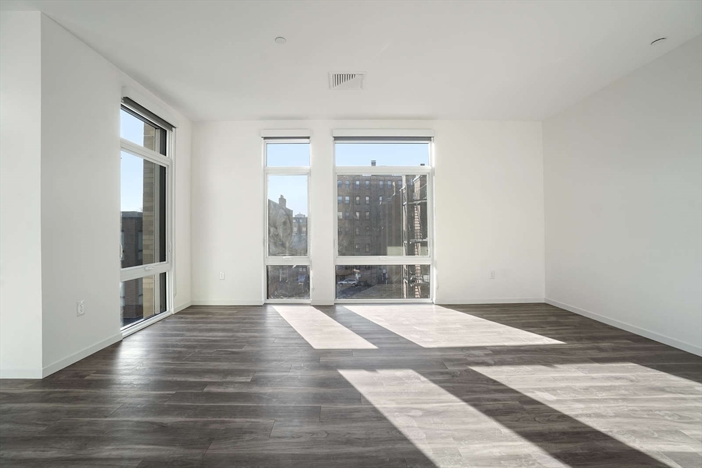 1 bed, 1 bath apartment for rent at 839 Beacon St Unit 206, Fenway — photo 7 of 10