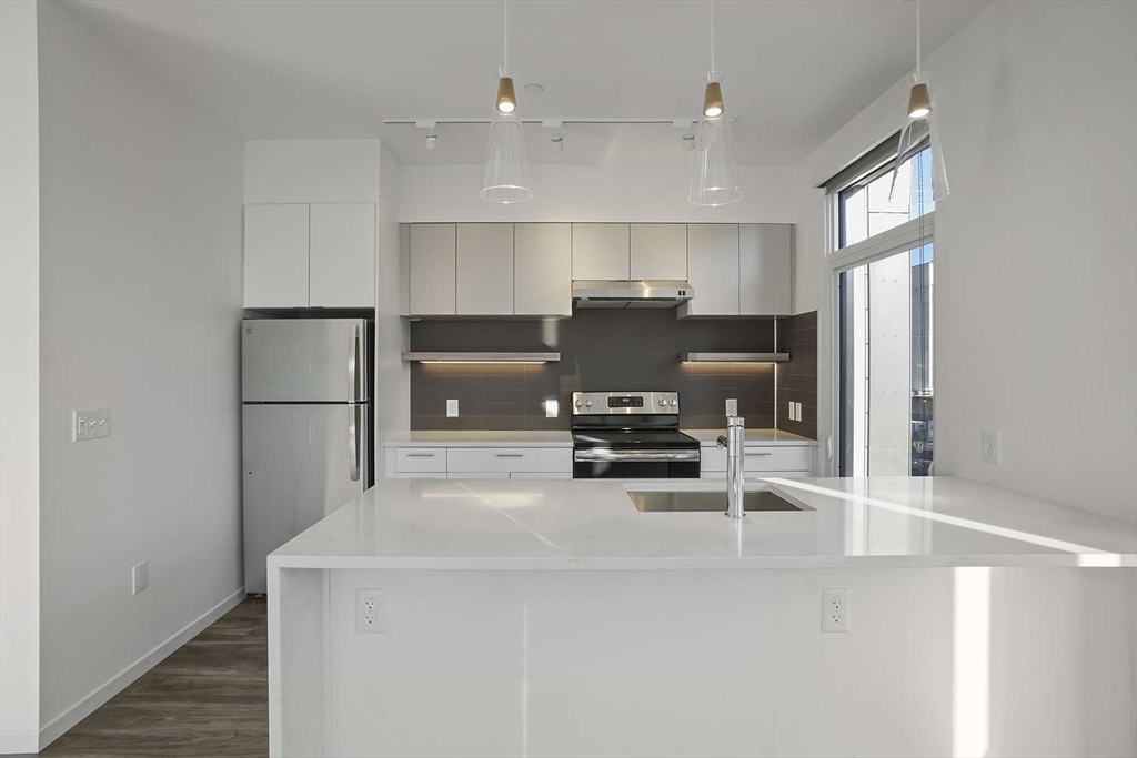 1 bed, 1 bath apartment for rent at 839 Beacon St Unit 206, Fenway — photo 5 of 10