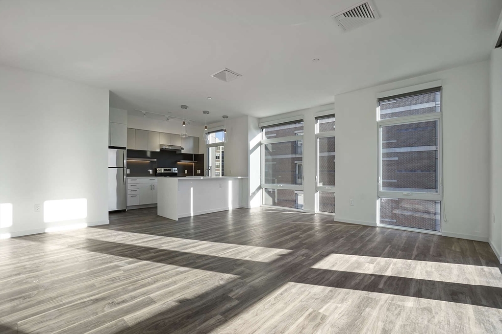 1 bed, 1 bath apartment for rent at 839 Beacon St Unit 206, Fenway — photo 1 of 10