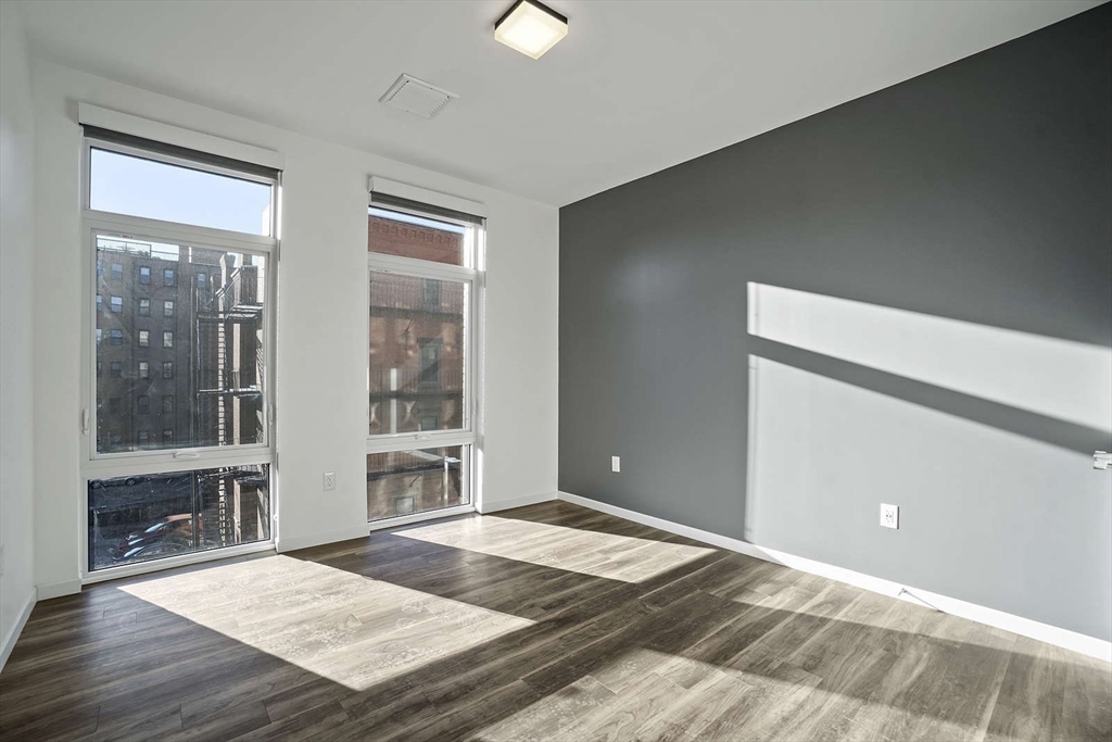 1 bed, 1 bath apartment for rent at 839 Beacon St Unit 206, Fenway — photo 8 of 10