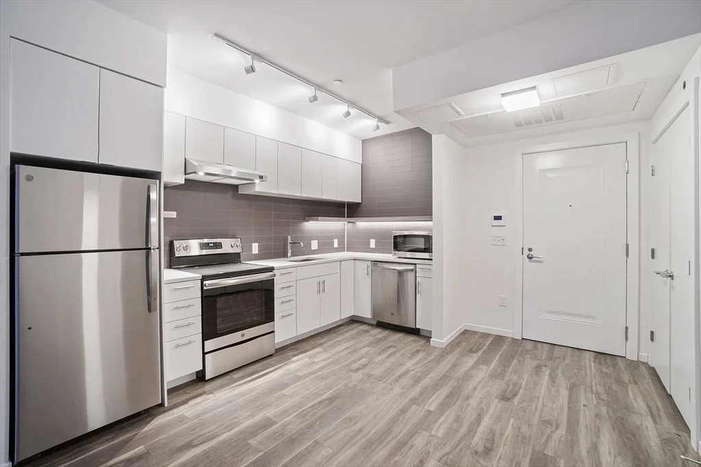 1 bed, 1 bath apartment for rent at 839 Beacon St Unit 211, Fenway — photo 2 of 8