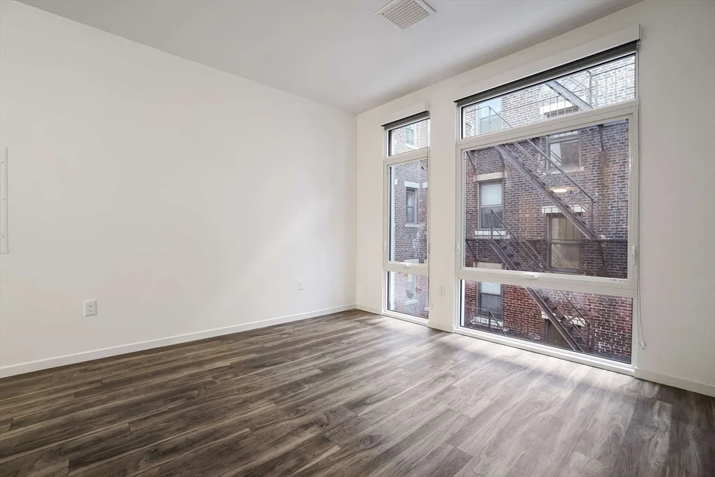 1 bed, 1 bath apartment for rent at 839 Beacon St Unit 211, Fenway — photo 4 of 8