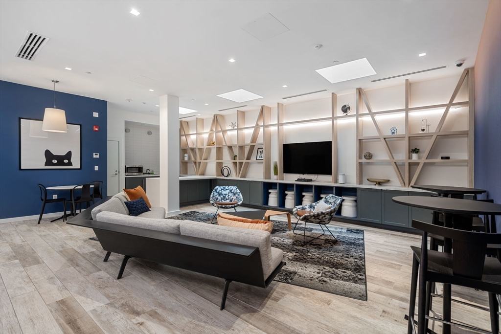 1 bed, 1 bath apartment for rent at 839 Beacon St Unit 304, Fenway — photo 13 of 18
