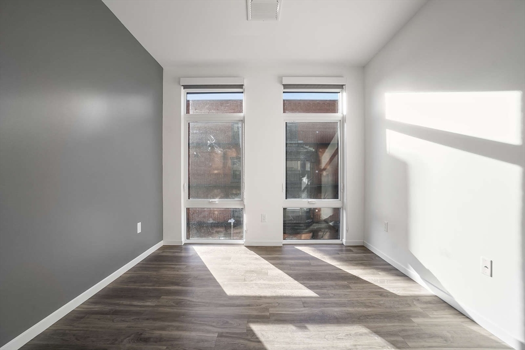 1 bed, 1 bath apartment for rent at 839 Beacon St Unit 304, Fenway — photo 6 of 18