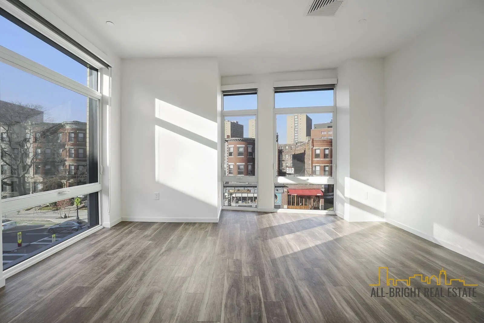 2 bed, 2 bath apartment for rent at 839 Beacon St Unit 403, Fenway — photo 2 of 18