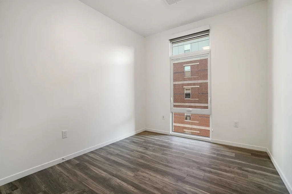 3 bed, 2 bath apartment for rent at 839 Beacon St Unit 406, Fenway — photo 21 of 29