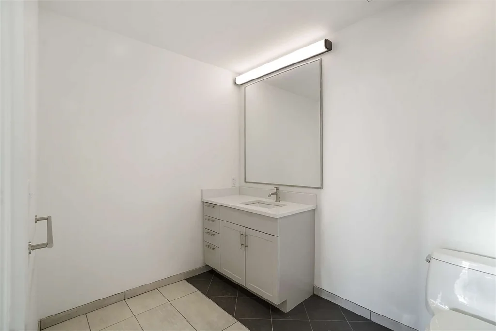 3 bed, 2 bath apartment for rent at 839 Beacon St Unit 406, Fenway — photo 15 of 29