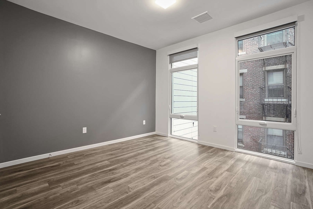 1 bed, 1 bath apartment for rent at 839 Beacon St Unit 411, Fenway — photo 7 of 14