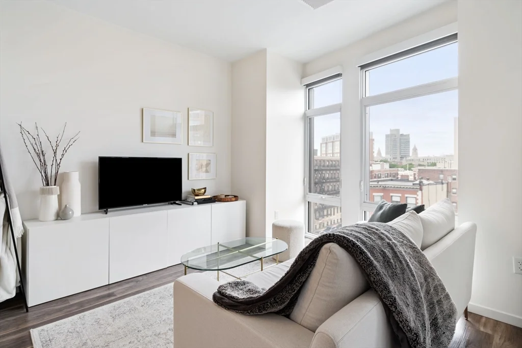 Studio bed, 1 bath apartment for rent at 839 Beacon St Unit 501, Fenway — photo 5 of 23