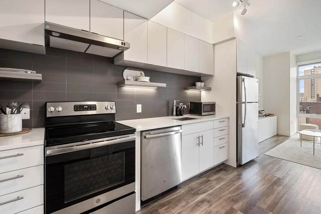 Studio bed, 1 bath apartment for rent at 839 Beacon St Unit 501, Fenway — photo 8 of 23