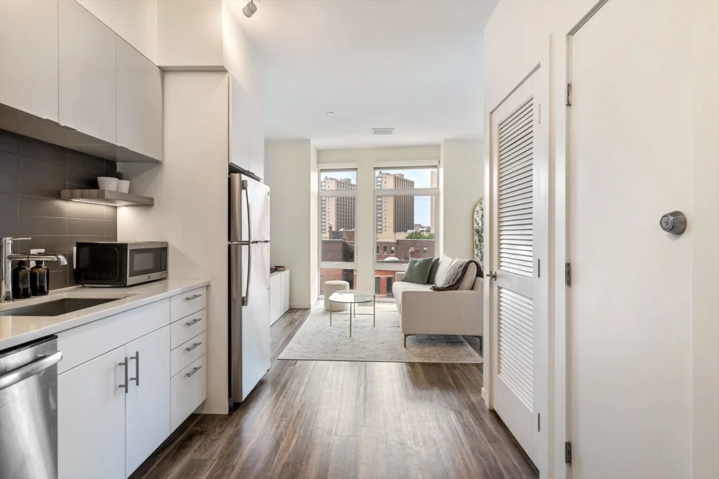 Studio bed, 1 bath apartment for rent at 839 Beacon St Unit 501, Fenway — photo 9 of 23