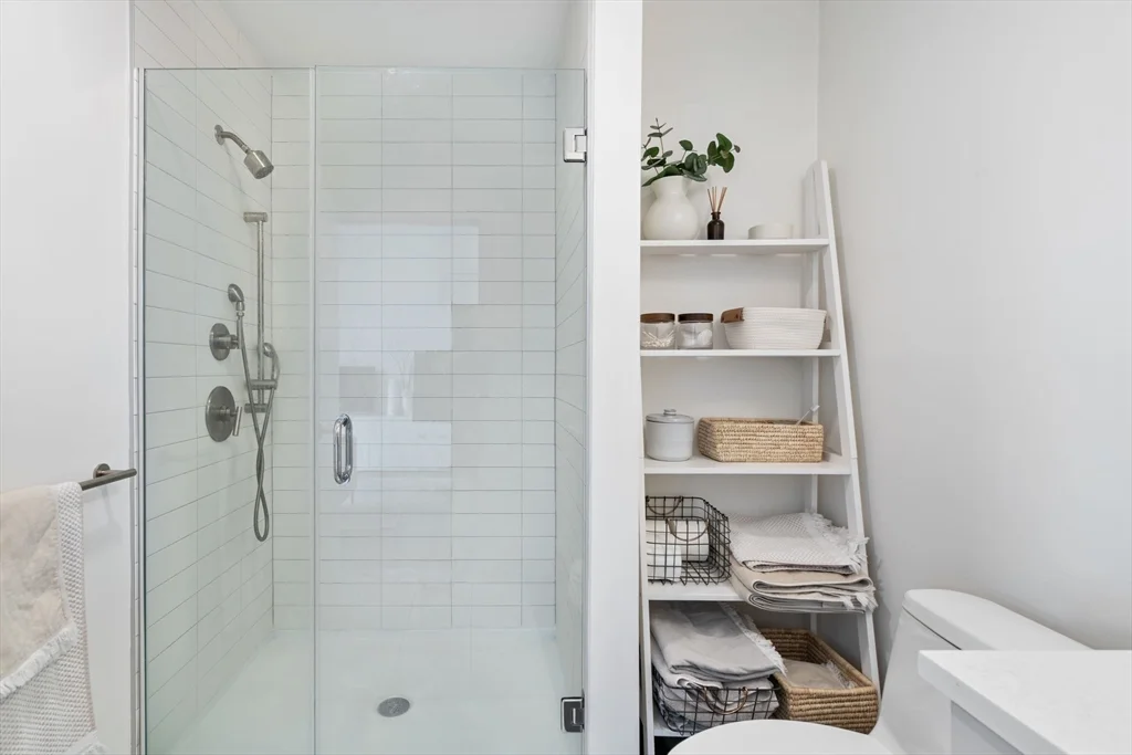 Studio bed, 1 bath apartment for rent at 839 Beacon St Unit 501, Fenway — photo 15 of 23