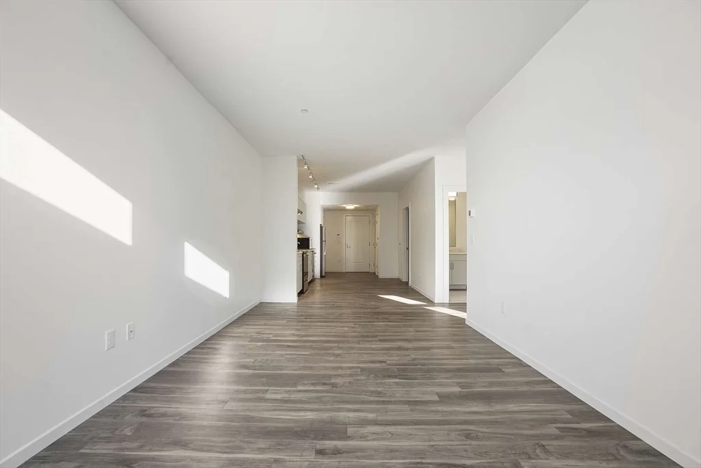 1 bed, 1 bath apartment for rent at 839 Beacon St Unit 504, Fenway — photo 2 of 10