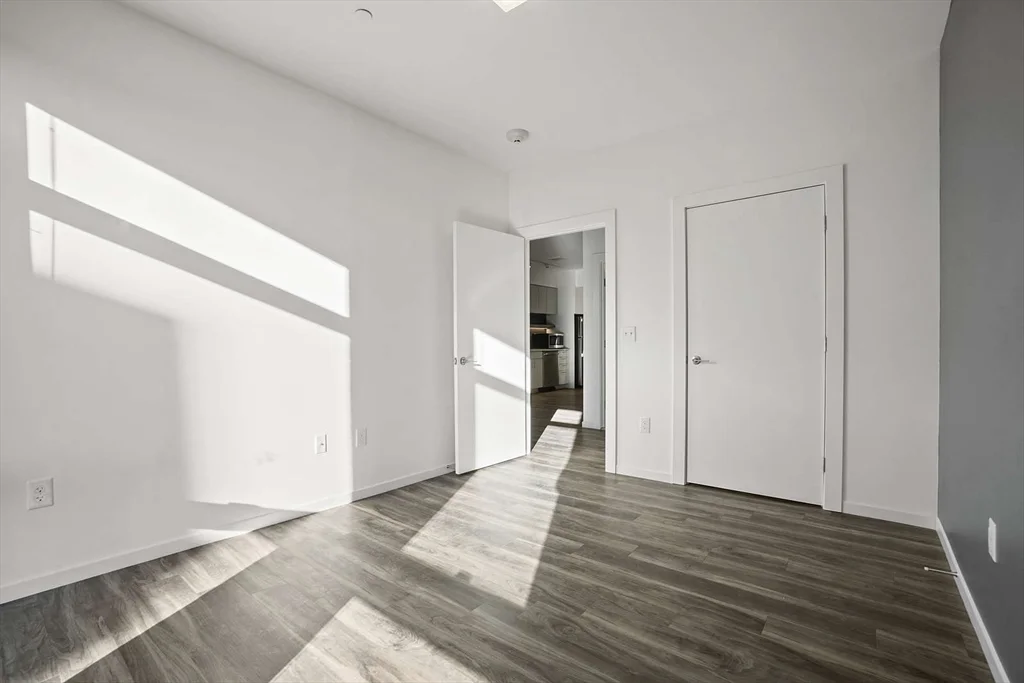 1 bed, 1 bath apartment for rent at 839 Beacon St Unit 504, Fenway — photo 9 of 10