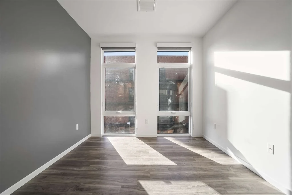 1 bed, 1 bath apartment for rent at 839 Beacon St Unit 504, Fenway — photo 8 of 10