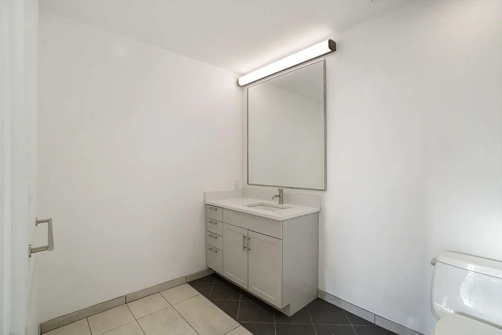 3 bed, 2 bath apartment for rent at 839 Beacon St Unit 506, Fenway — photo 16 of 17