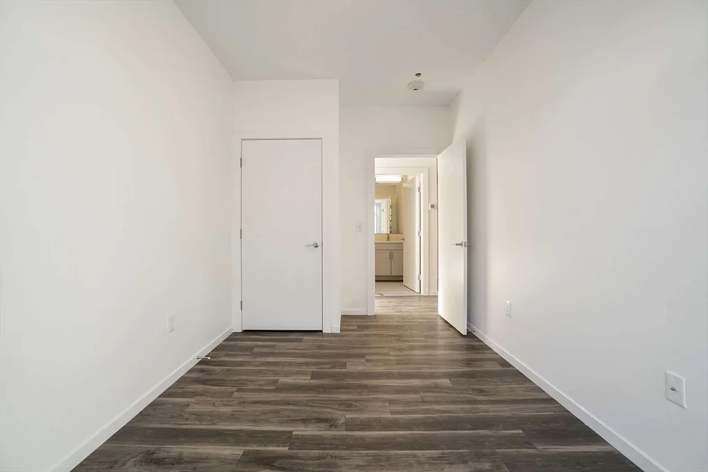 3 bed, 2 bath apartment for rent at 839 Beacon St Unit 506, Fenway — photo 10 of 17