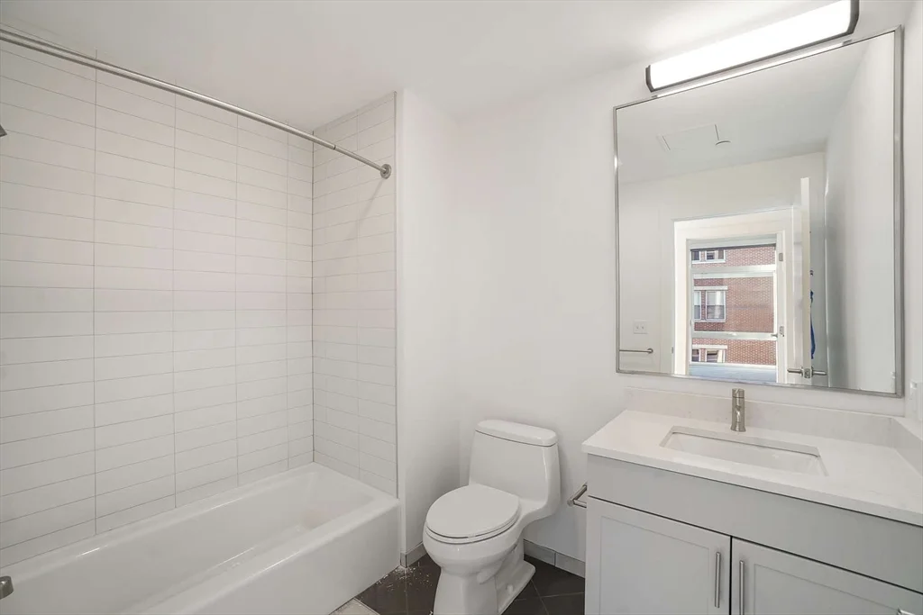 3 bed, 2 bath apartment for rent at 839 Beacon St Unit 506, Fenway — photo 4 of 17