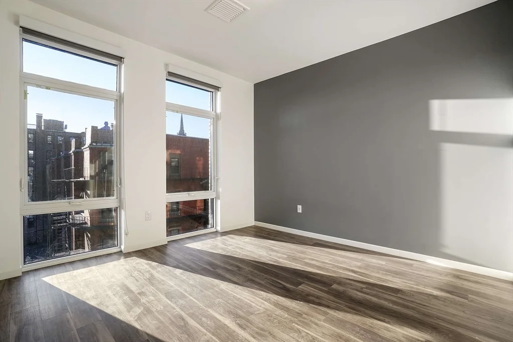 3 bed, 2 bath apartment for rent at 839 Beacon St Unit 506, Fenway — photo 15 of 17