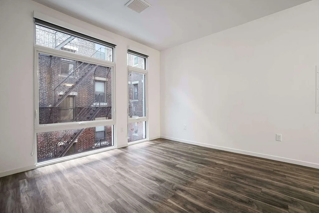1 bed, 1 bath apartment for rent at 839 Beacon St Unit 510, Fenway — photo 4 of 8
